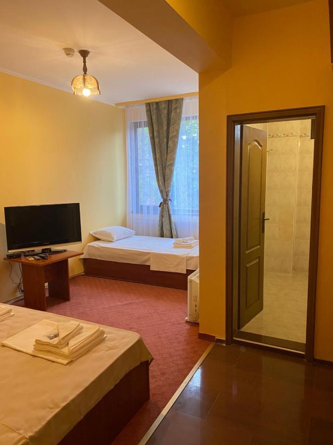 Хотел Сокол Plovdiv Ngoại thất bức ảnh